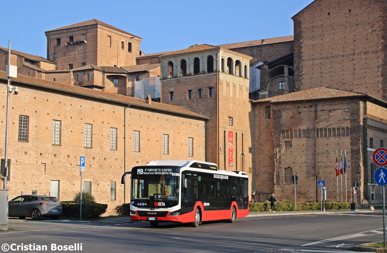 Piacenza, MAN 12G Lion's City NL280 EfficientHybrid # 5286