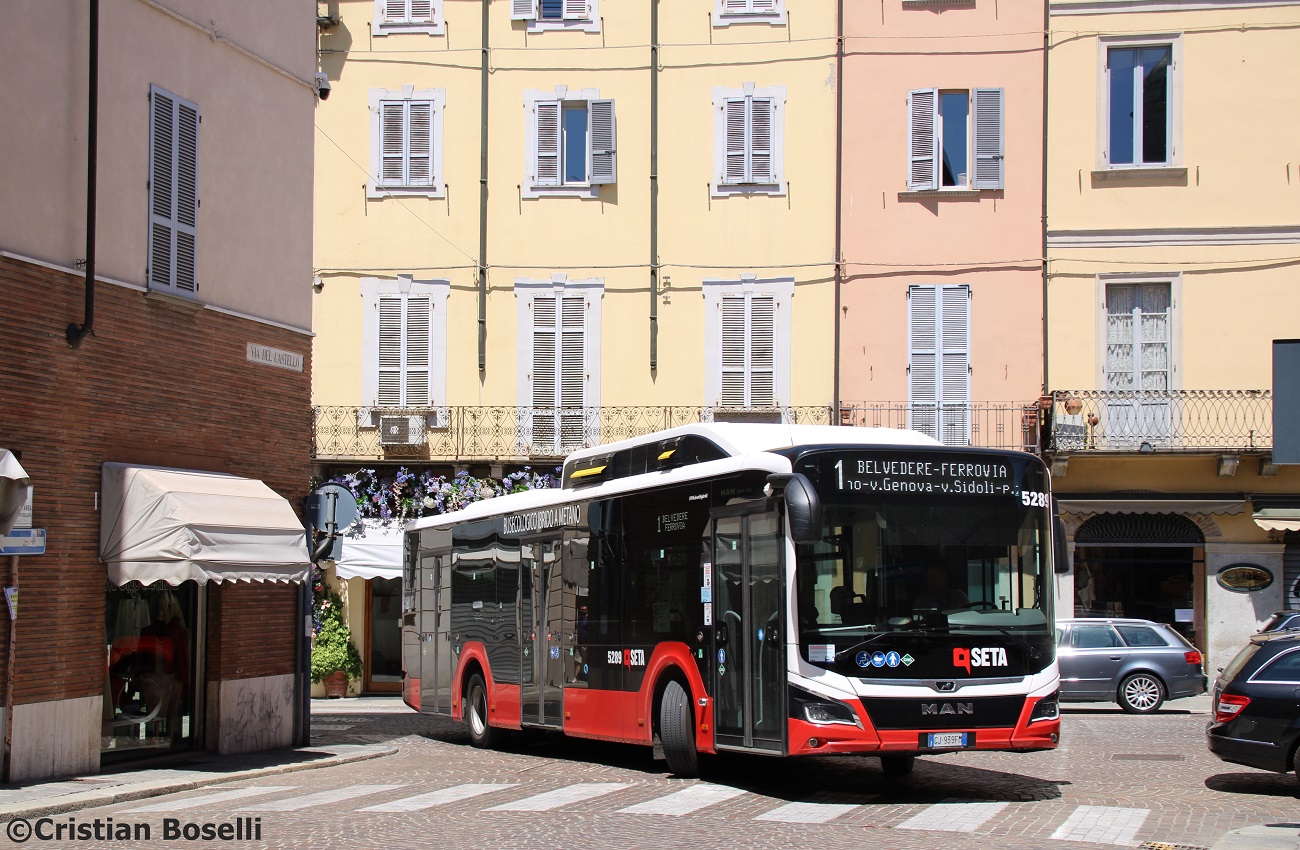 Piacenza, MAN 12G Lion's City NL280 EfficientHybrid # 5289