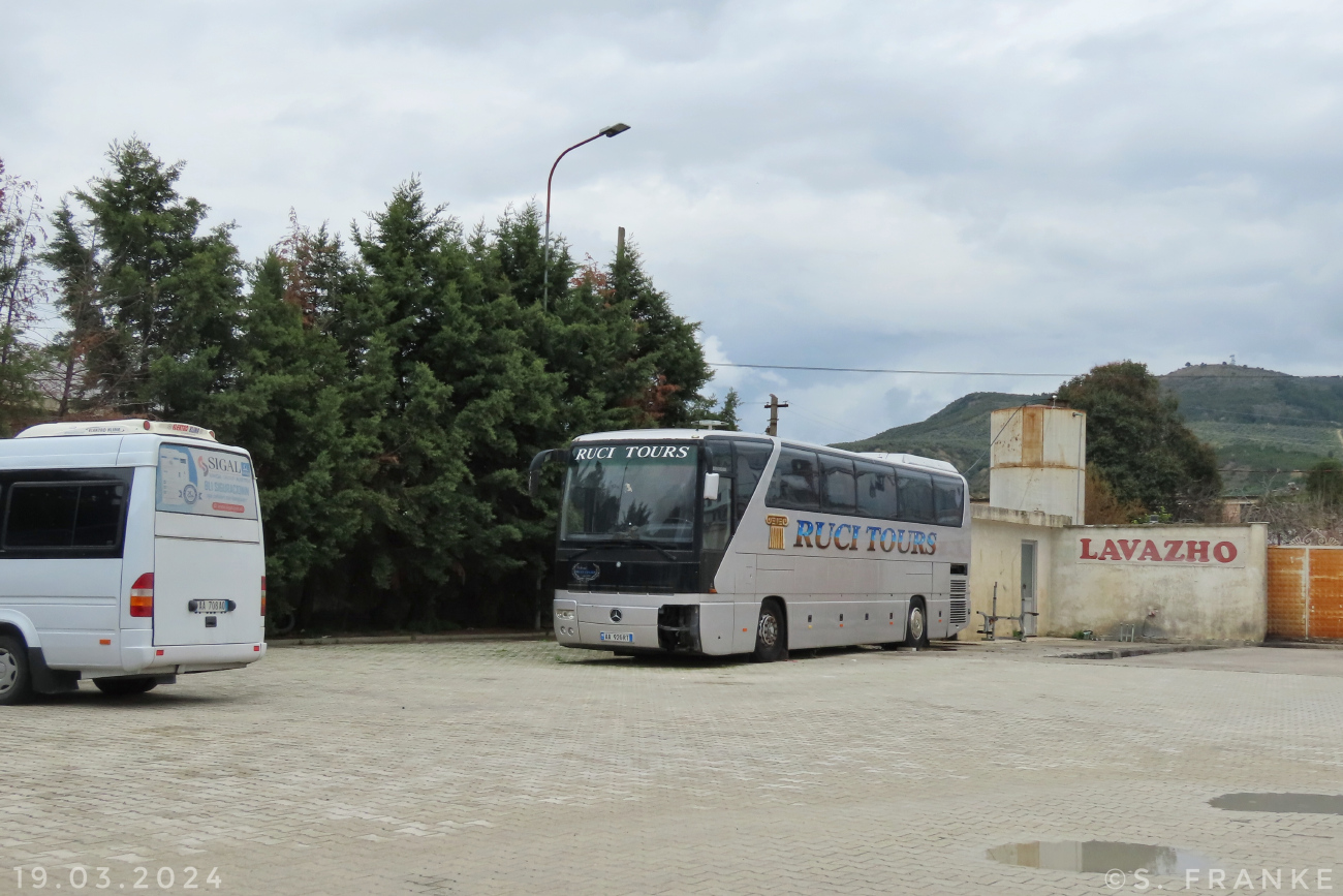Vlorа, Mercedes-Benz O350-15SHD Tourismo I # AA-920RT