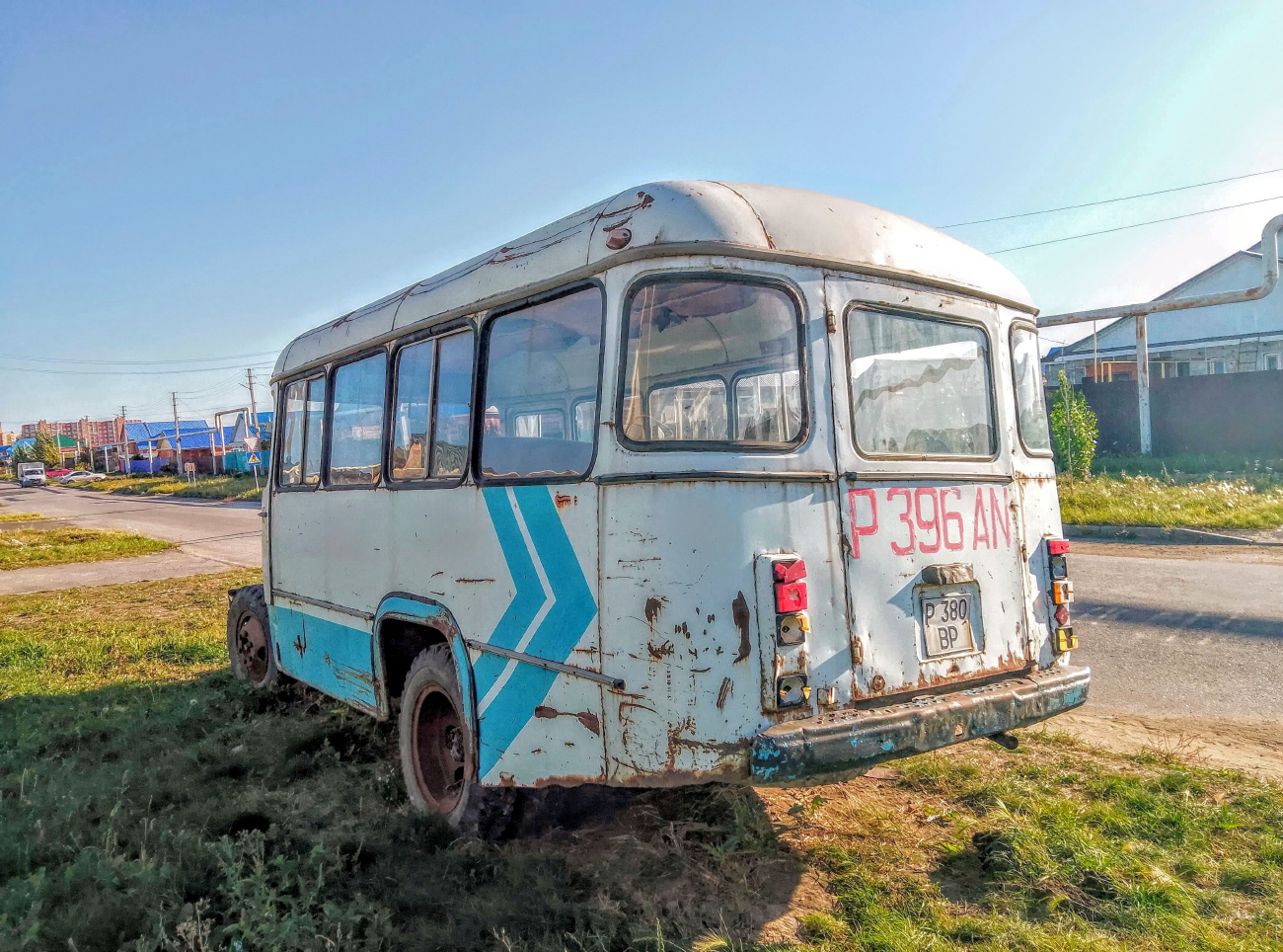 Kostanay, КАвЗ-327*(3270/3271) # P 380 BP