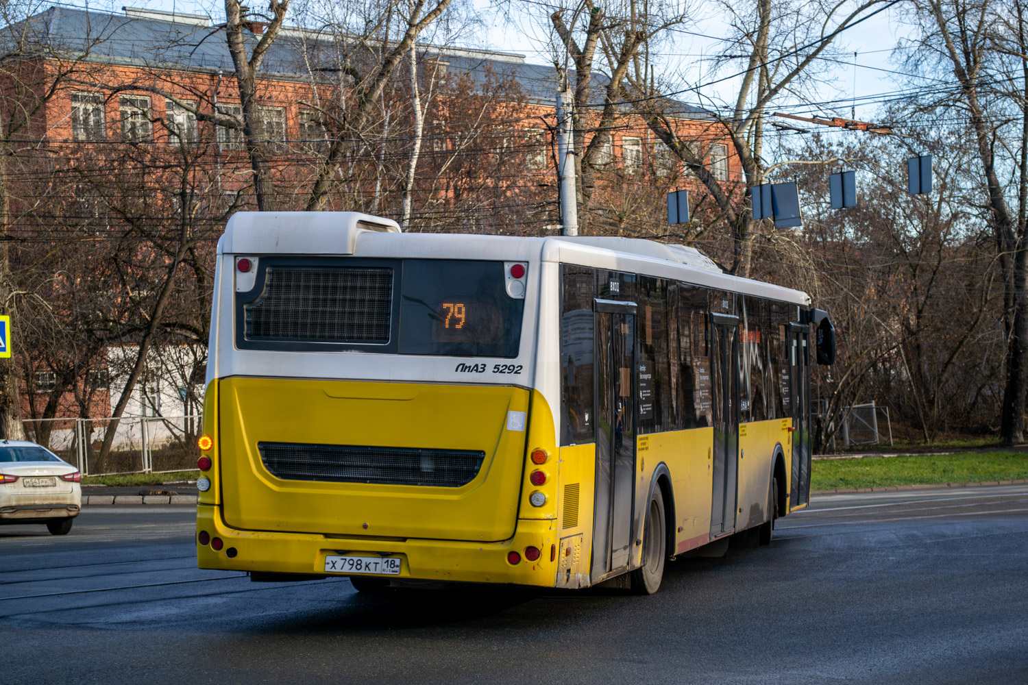 Izhevsk, LiAZ-5292.65 # Х 798 КТ 18