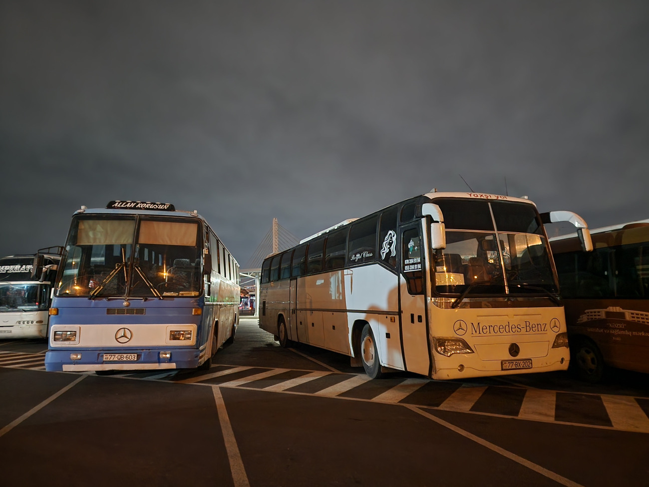 Sumgayit, Mercedes-Benz O303 # 77-OB-303; Baku, Mercedes-Benz O403-15RHD (Türk) # 77-BX-202
