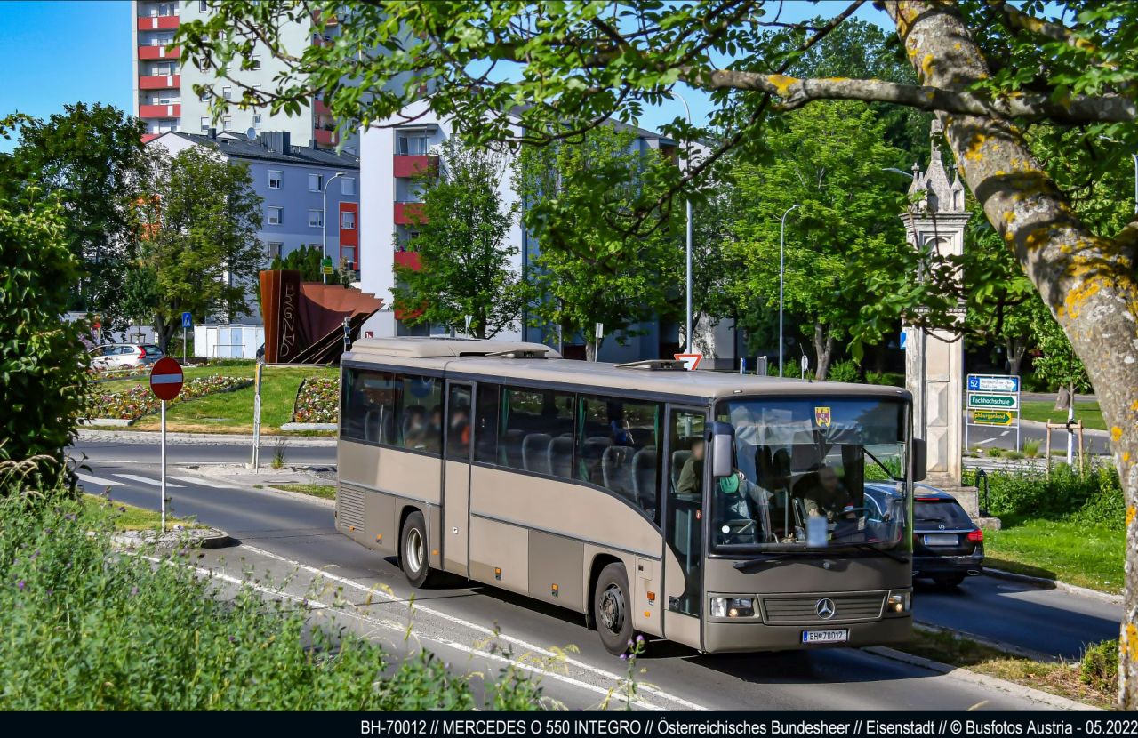 Vienna, Mercedes-Benz O550 Integro I # BH-70012