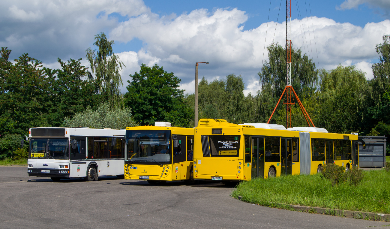 Baranovichi, MAZ-107.066 # 11230; Baranovichi, MAZ-216.047 # 12410; Baranovichi, MAZ-216.047 # 12420