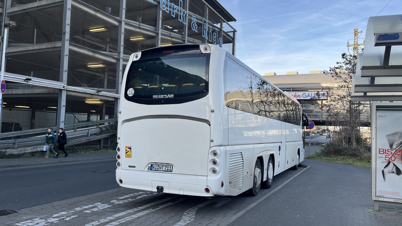 Wiesbaden, Neoplan P20 N2216/3SHDC Tourliner # WI-NT 711